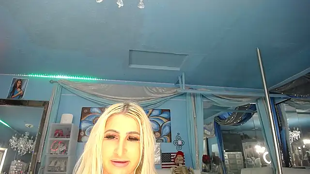 ADRIANNA FOX online show from July 31, 6:53 pm