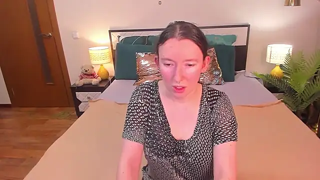 CatherineWalls online show from March 13, 8:04 am