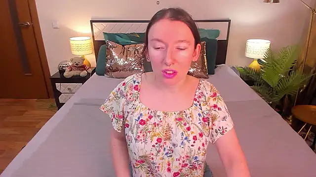 CatherineWalls online show from March 23, 3:56 am