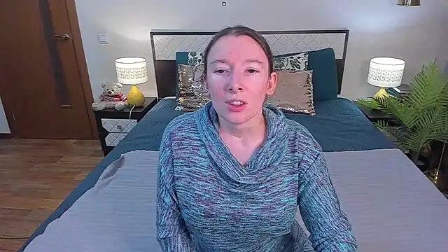 CatherineWalls online show from June 4, 4:28 am