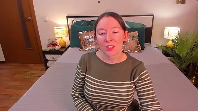 CatherineWalls online show from March 8, 3:54 am