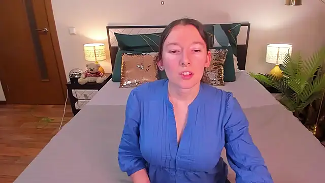 CatherineWalls online show from February 26, 3:49 am