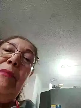 Vicky Rosse online show from April 28, 4:55 pm
