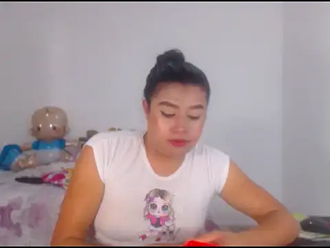 katrinawillff online show from June 20, 6:06 am
