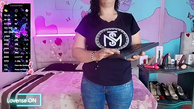 Zaly mature online show from June 16, 10:00 pm