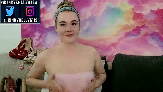 Snapshot of Kellylynn69 chatting on September 18, 1:48 am Kellylynn69 online show from September 18, 1:48 am