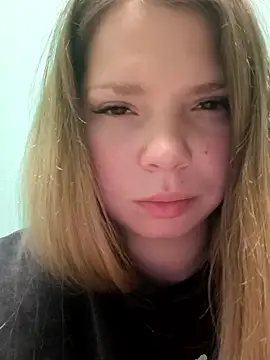 Zuli Kiska online show from January 13, 9:41 pm