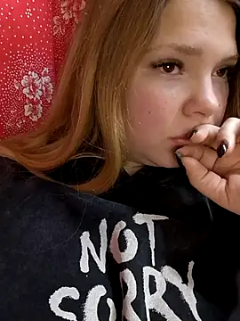 Zuli Kiska online show from November 25, 9:48 pm