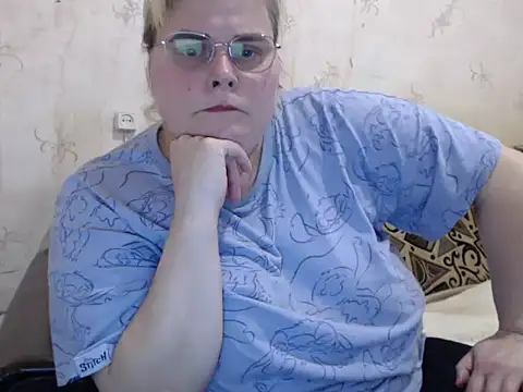 Ameliabusty online show from November 10, 12:44 pm