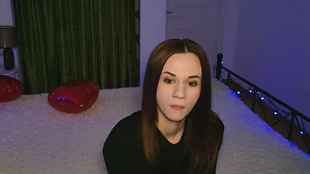 ItsAlisia online show from February 15, 7:00 am