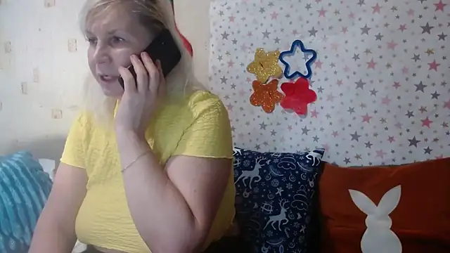 QueenLana online show from December 17, 1:15 pm