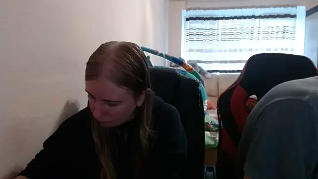 PeterAndJen online show from September 20, 3:54 pm