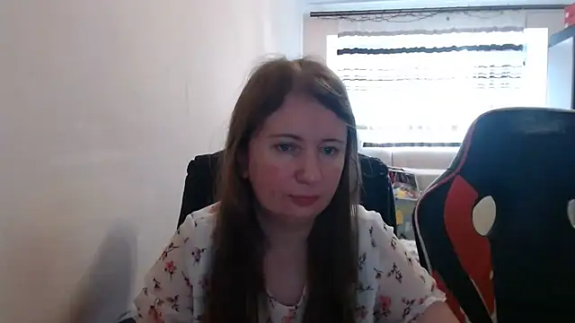 PeterAndJen online show from July 6, 5:24 am