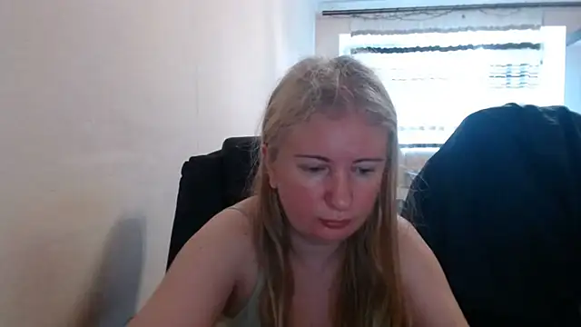 PeterAndJen online show from June 24, 4:55 am