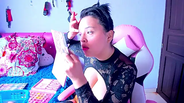 crissn0707 online show from February 18, 12:59 pm