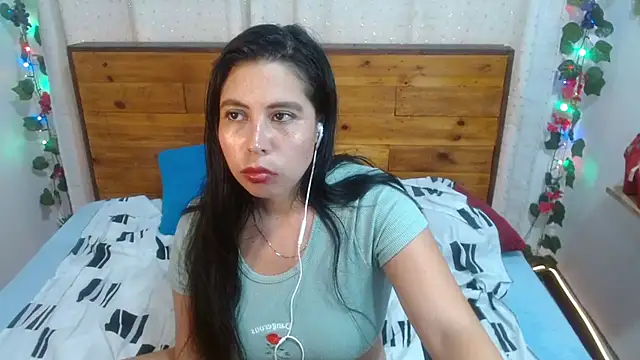 NikkieMilky online show from November 29, 5:22 am