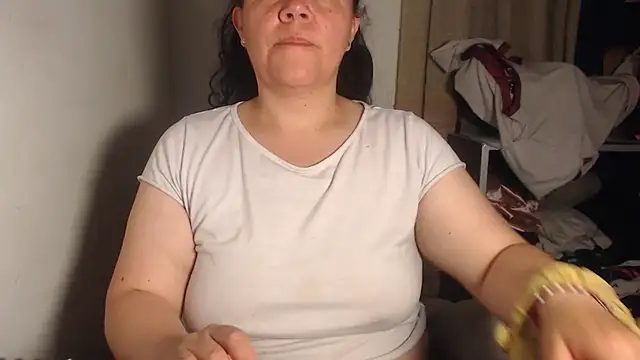 agathamiller01 online show from July 25, 2:40 am