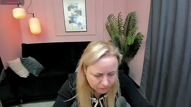 GabrielGold online show from May 7, 8:34 pm