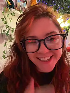 JennKenobi online show from July 29, 12:49 pm