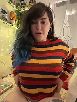 JennKenobi online show from June 11, 1:41 pm