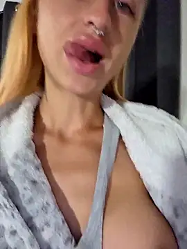 Snapshot of kylie_blck chatting on September 18, 5:06 am kylie blck online show from September 18, 5:06 am