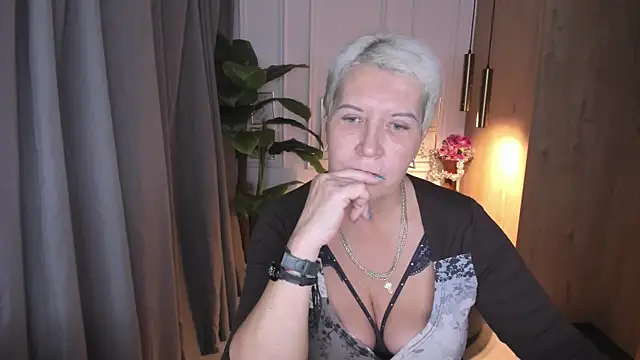 Snapshot of KathySunn chatting on October 25, 1:19 pm KathySunn online show from October 25, 1:19 pm