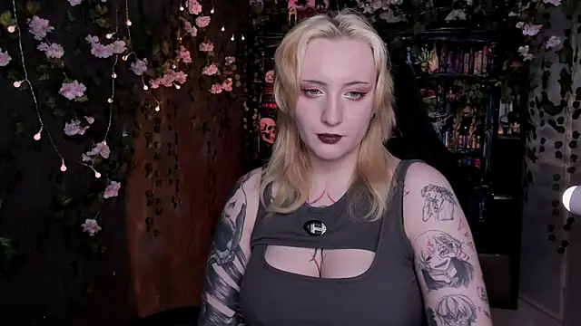 AsheLucker online show from June 7, 12:45 pm