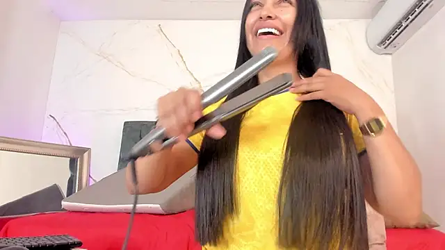 IsiisLovei online show from July 3, 2:56 pm