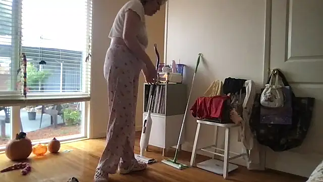 HYPHYtype online show from October 23, 6:25 pm