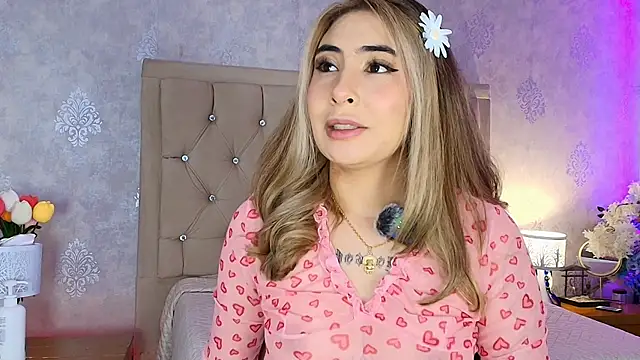 nini love01 online show from June 25, 3:28 am