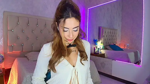 Snapshot of nini_love01 chatting on October 14, 4:48 am nini love01 online show from October 14, 4:48 am