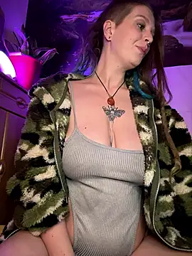 MenaDreadfull online show from January 9, 8:24 pm