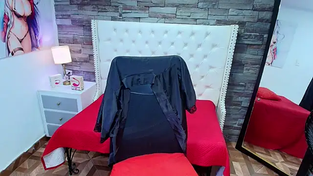 TRINY TS online show from January 18, 1:46 am