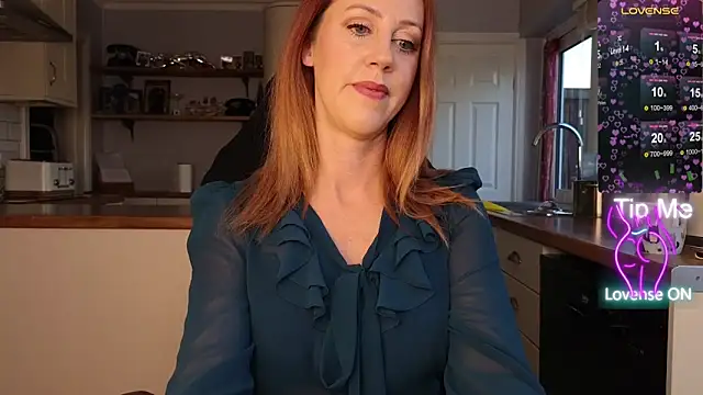 stripmequick online show from November 25, 2:41 pm