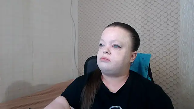 Janiffer MiMi online show from April 30, 5:40 pm