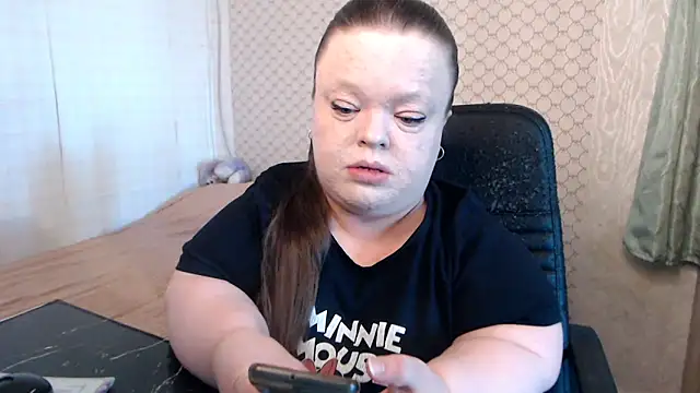 Janiffer MiMi online show from May 3, 3:48 pm