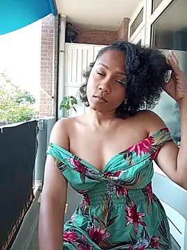 Therainqueen online show from July 4, 9:49 am