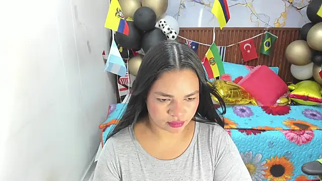 Cloe 35 online show from July 14, 8:35 pm
