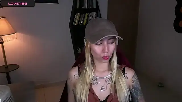 Saucy Jenn online show from October 26, 3:02 am