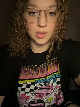 EmmieRae online show from October 26, 3:35 am