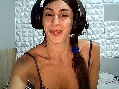 AlexiaDuucan online show from July 19, 1:35 pm