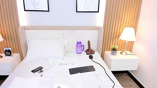 bounce katty online show from March 4, 8:15 pm