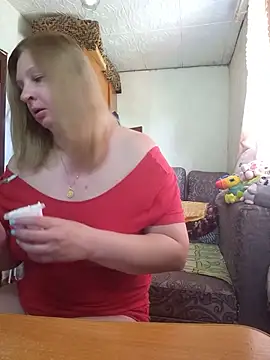 BustyBlond online show from July 12, 11:55 am