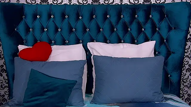 LunaHouston online show from March 18, 6:02 pm