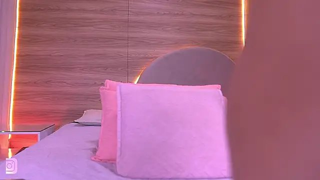 danna berlin  online show from July 29, 8:53 pm