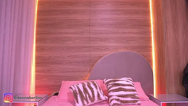 danna berlin  online show from June 6, 7:31 pm