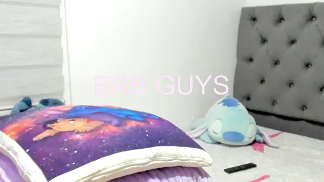 Elizabeth 18  online show from February 23, 3:18 am