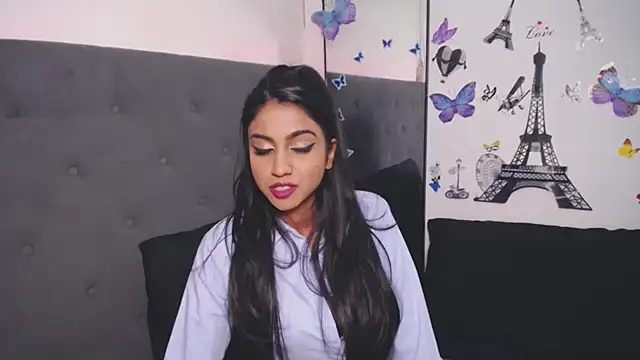 Delilah Blazee online show from October 6, 1:00 am