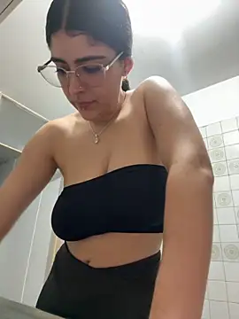  Niah  online show from October 18, 11:28 pm