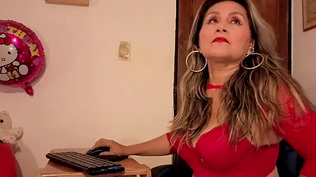 amandabakerx online show from June 18, 4:45 pm